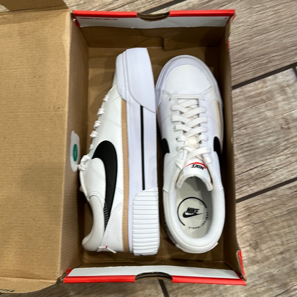 Women’s Court Legacy Lift Nikes